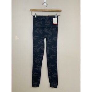 Spanx Leggings Women's Size‎ S Pants Black Camouflage Look at Me Now Legging NWT